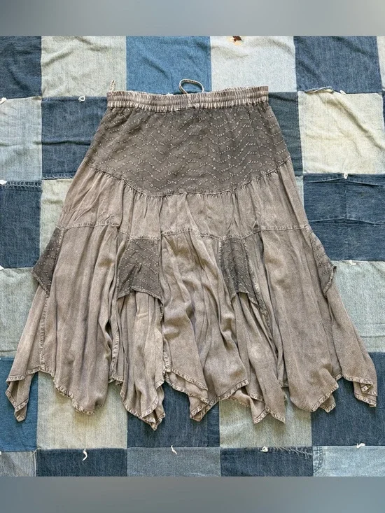 grey skirt - Picture 5 of 6